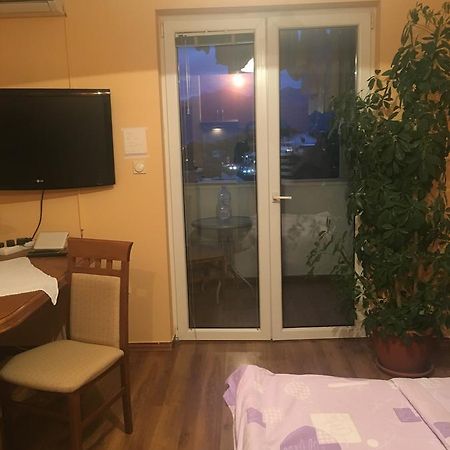 Ana Appartement Tivat Buitenkant foto