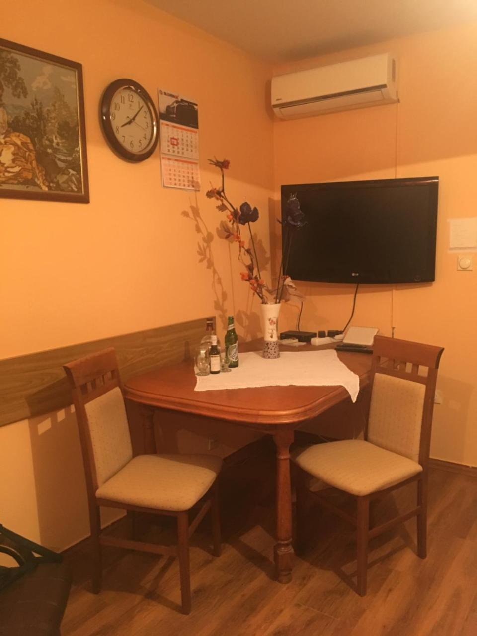 Ana Appartement Tivat Buitenkant foto