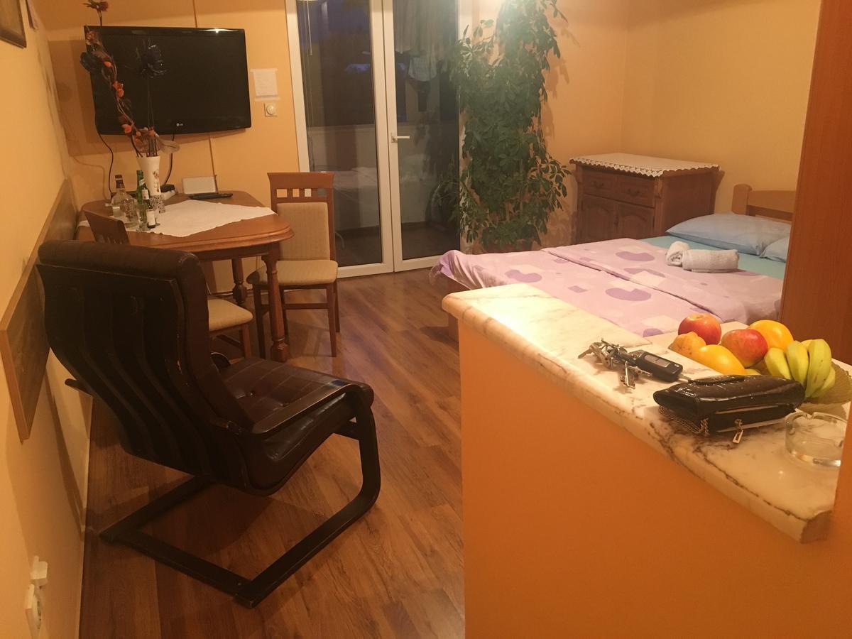 Ana Appartement Tivat Buitenkant foto