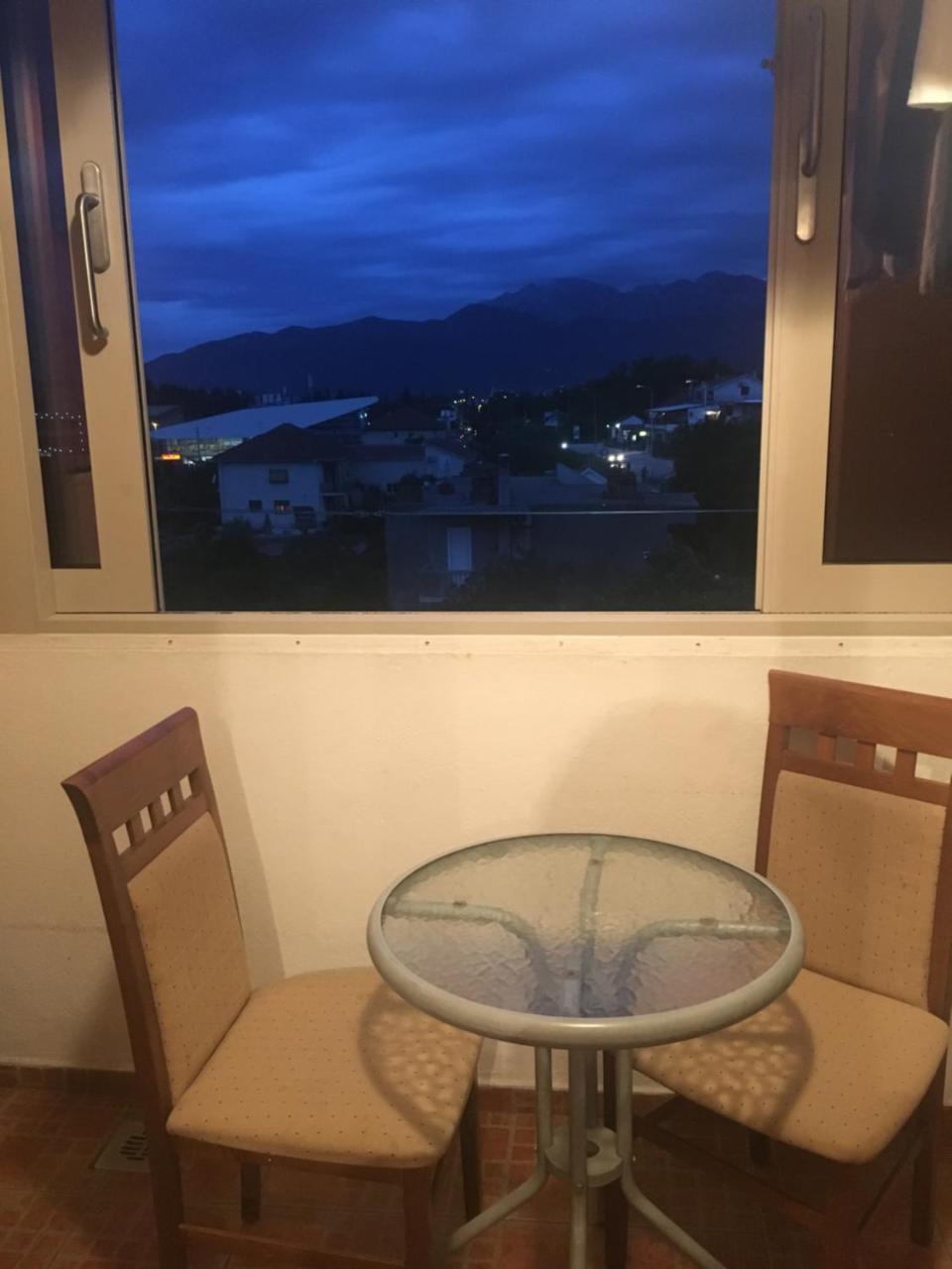Ana Appartement Tivat Buitenkant foto